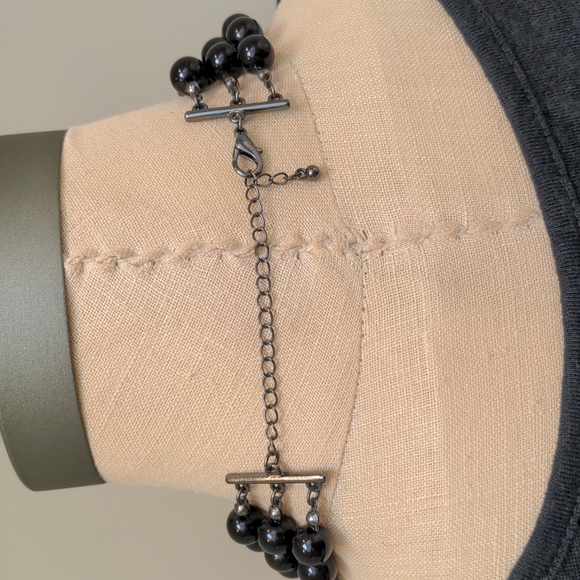 Statement necklace pale purple mauve & crystals pendant with black beads - Picture 3 of 4